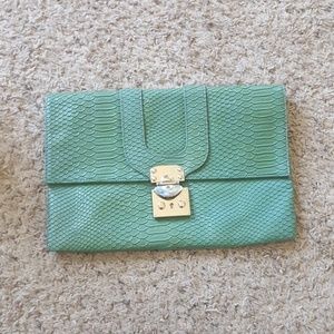 Amici clutch